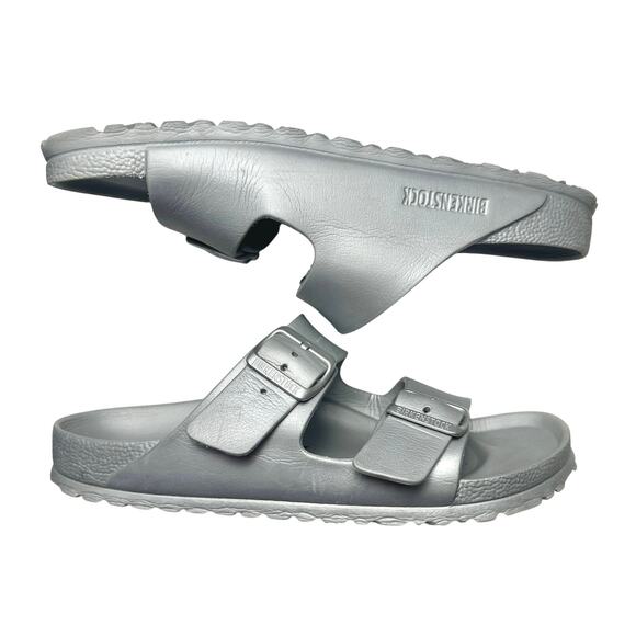 Birkenstock | Women | Arizona Essentials Metallic Silver Light Sandals | 9-9.5 - Picture 13 of 15